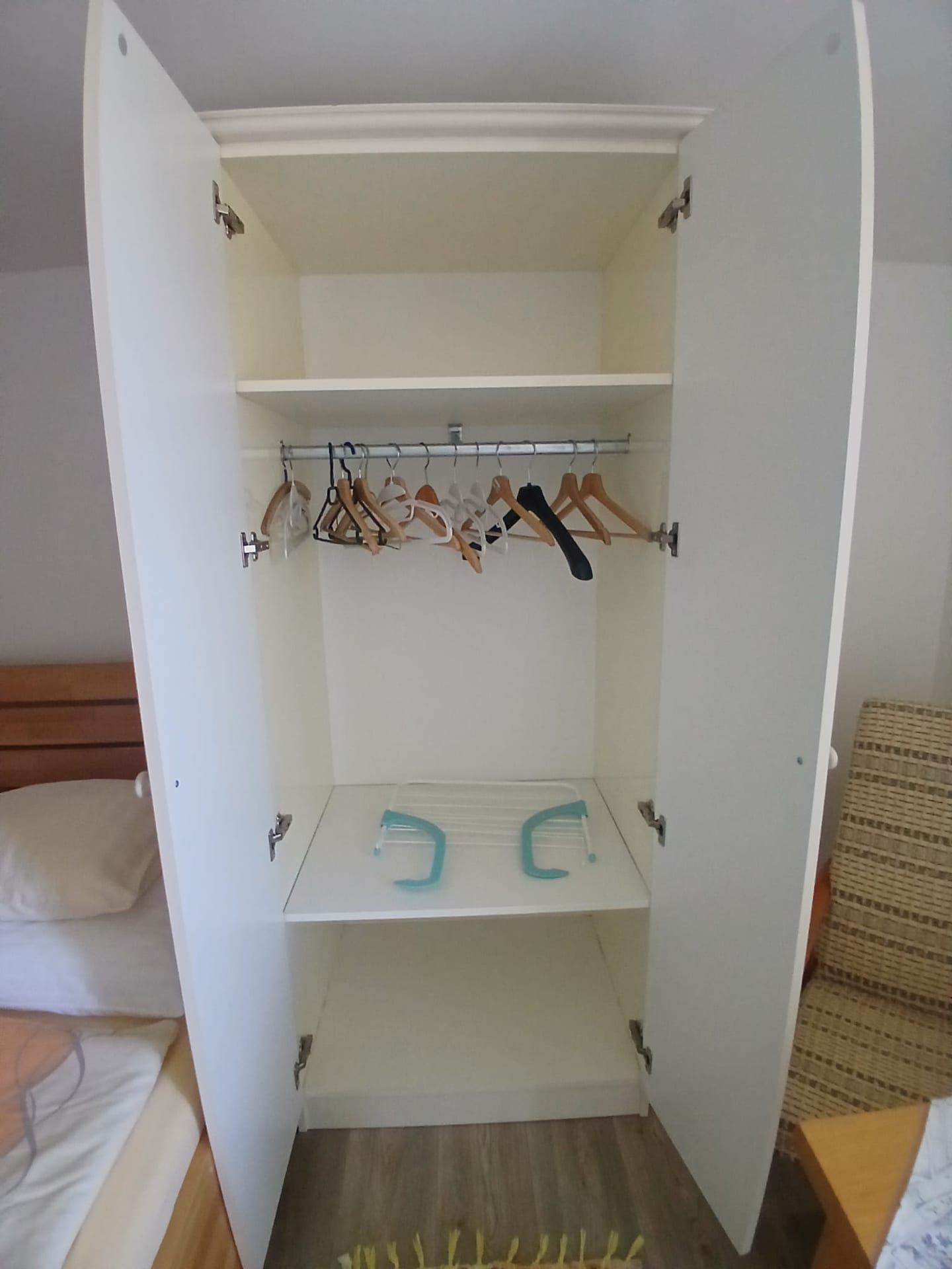 Apartmán Levandule – prostorná šatní skříň
