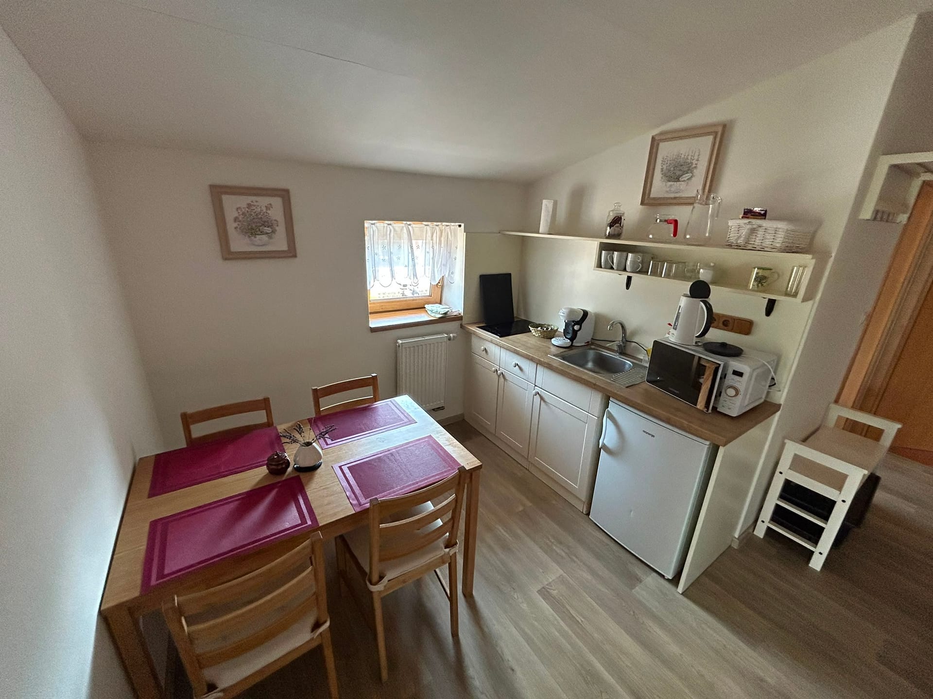 Apartmán Pampeliška – jídelní sezení